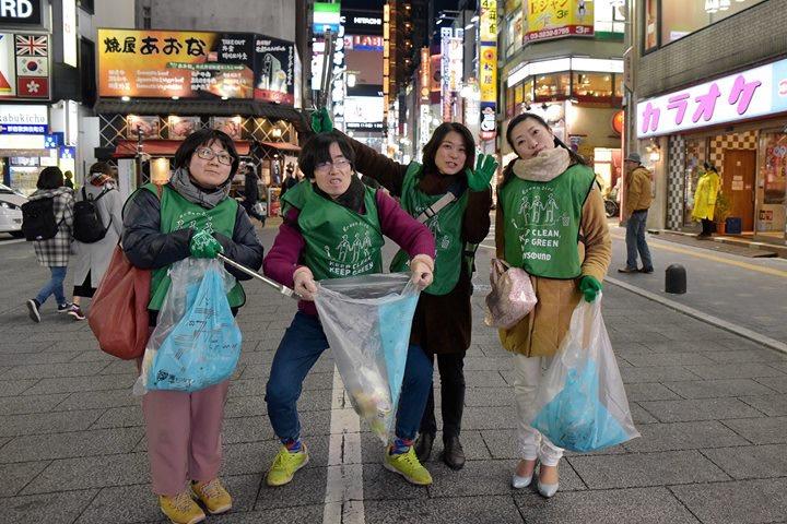 12月18日歌舞伎町お掃除画像