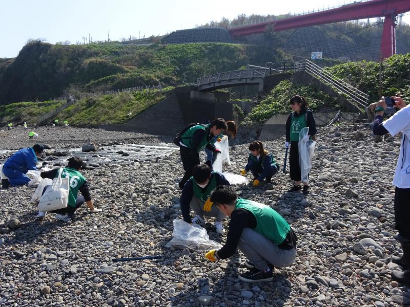 青海川海岸清掃に参加しました画像