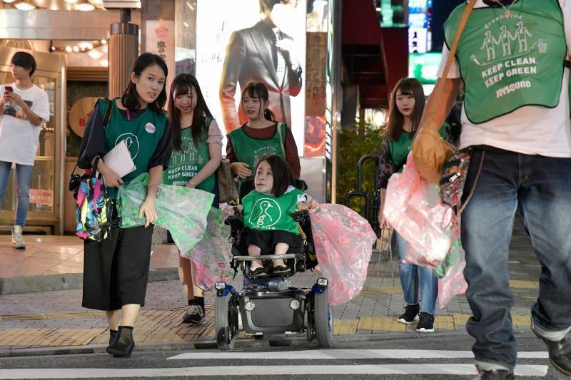 10月1日歌舞伎町お掃除画像