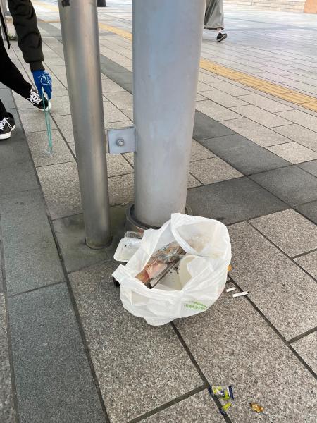 11月朝活　中央駅ゴミ拾い画像