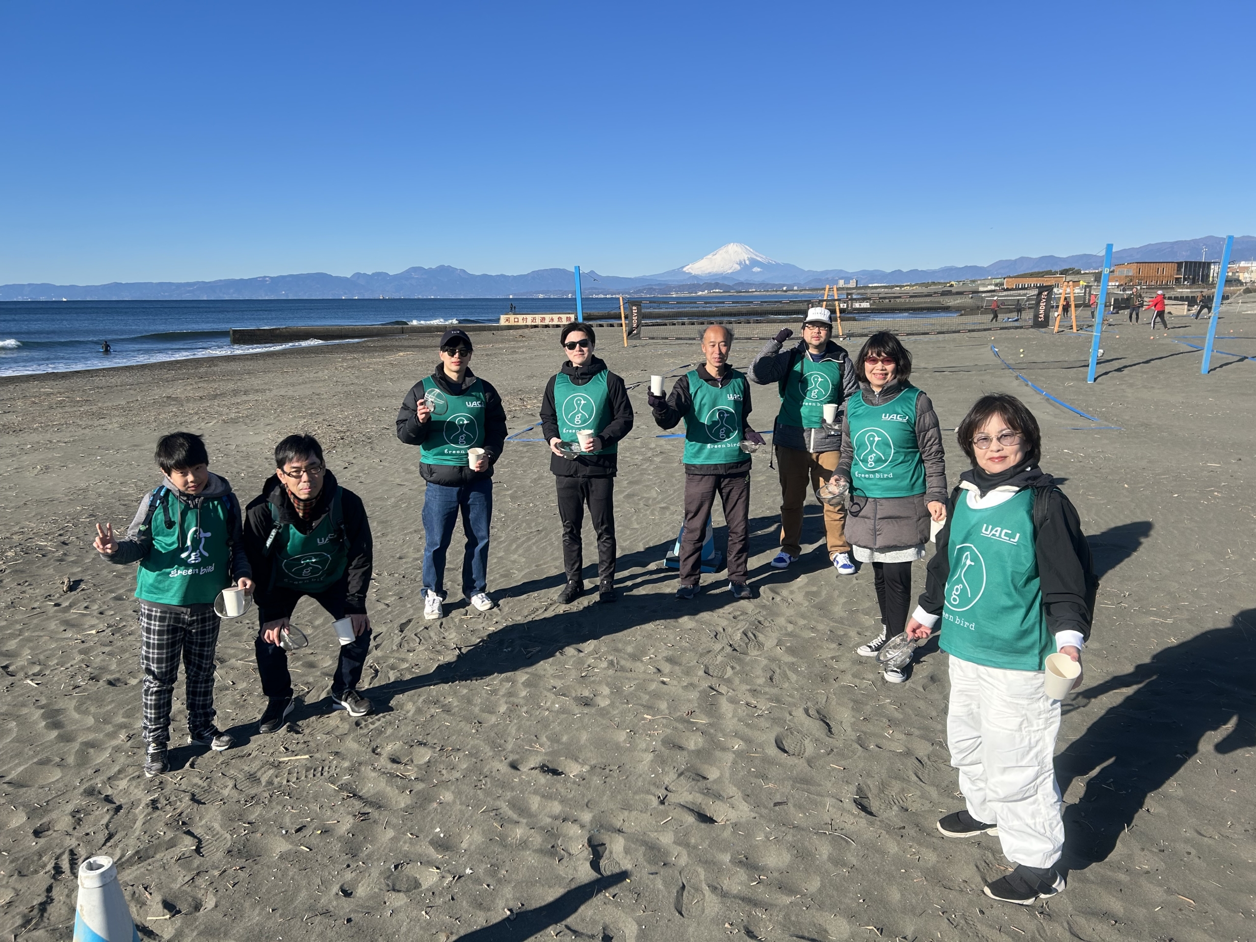 マイクロプラスチック拾うなら鵠沼海岸